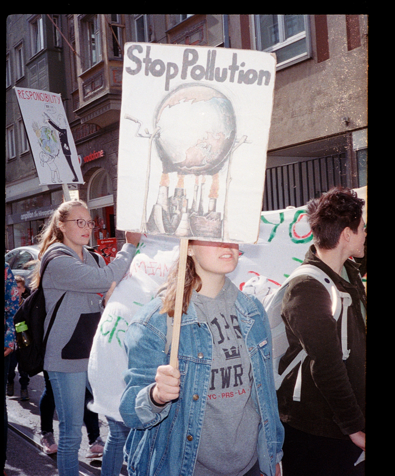 Fridays for future Mädchen stop pollution